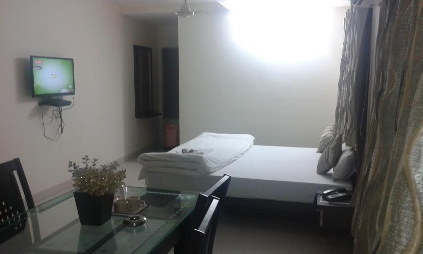 Lātūr Hotel Parth Executive מראה חיצוני תמונה